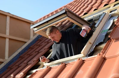 Pose de fenêtres de toit Velux à Courtillers
